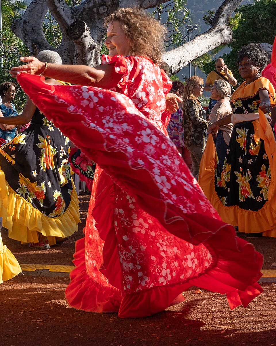 Une scène de danse photographiée en 2023
